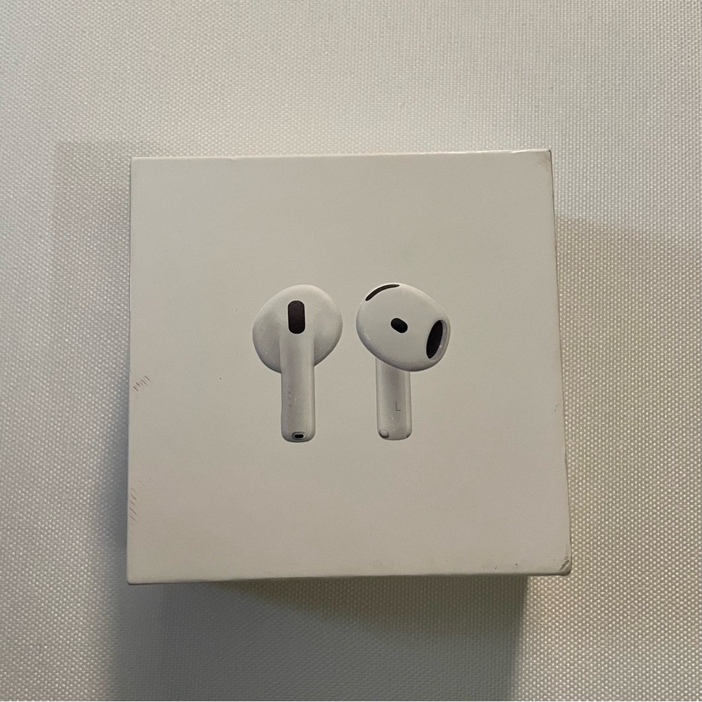 Apple AirPods 4 NWT Wireless Earbuds - Picture 2 of 4